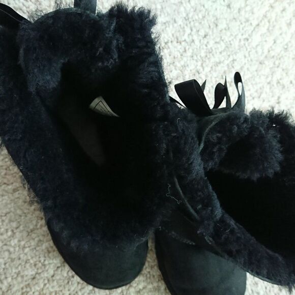 UGG SHORT BAILEY BOW II 2.0 BLACK WATER-RESISTANT SUEDE BOOTS size 5.5 - Picture 5 of 11